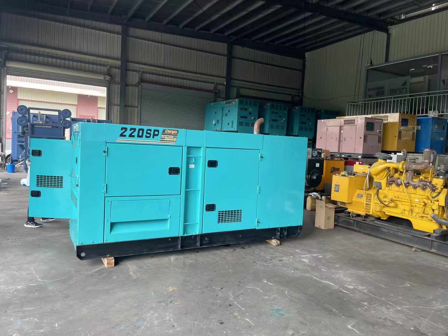 陇川800kW 柴油发电机的输出电流波动范围是多少？
